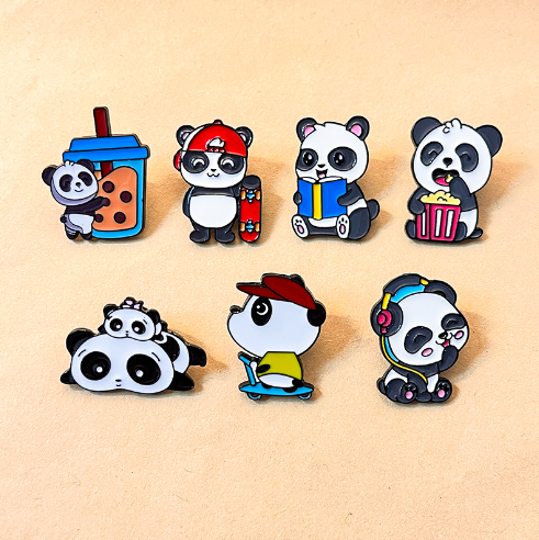 Gamtelightpe 7 Pcs Broches Panda Émail Dessin Animé Broche Badge Costume Pins Pin Vêtements Écharpe Robe pour Femme Homme Cadeau pour Noël